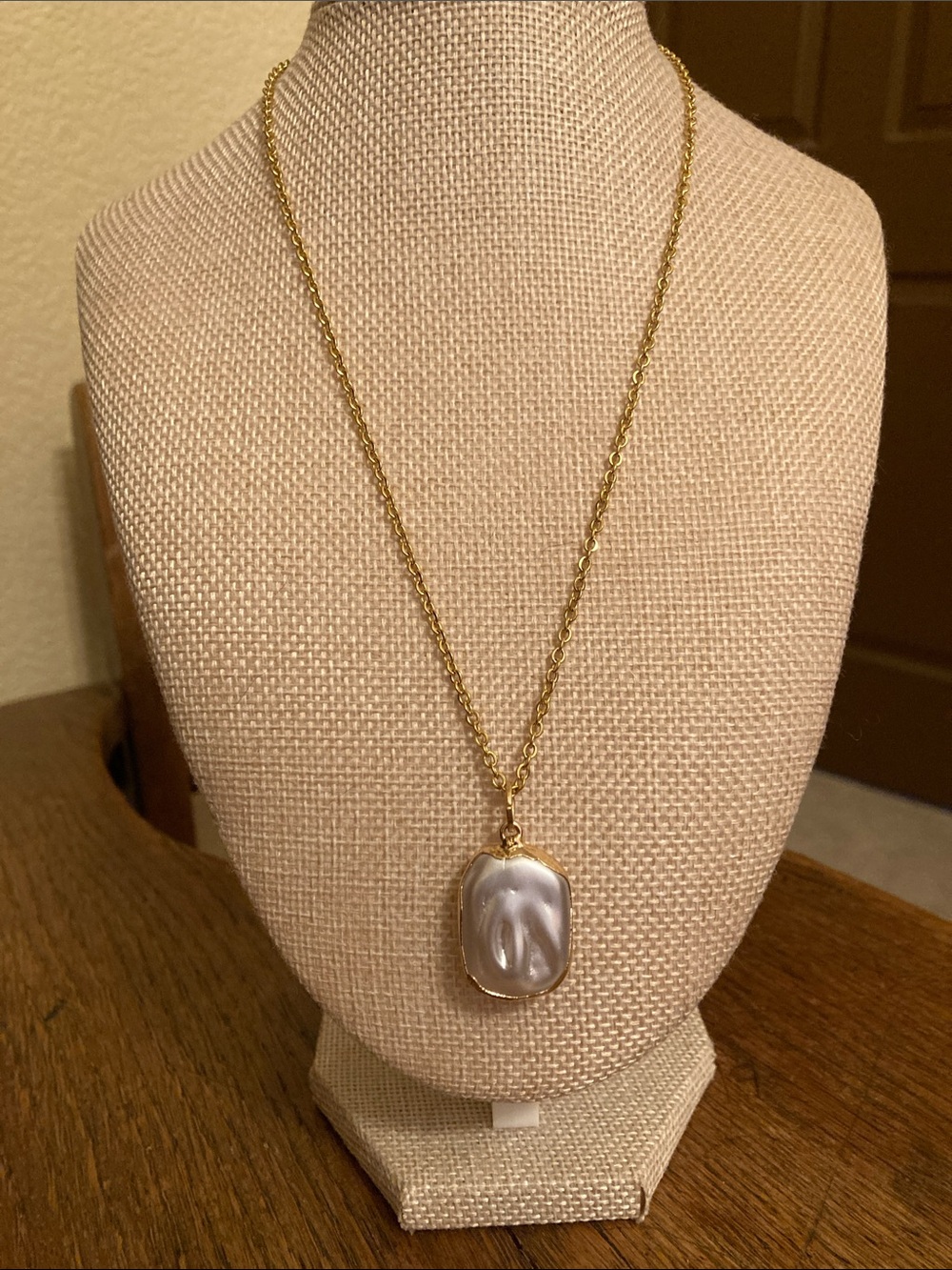 Electroplated Baroque Pearl Gorgeous Large Pendant Necklace NWOT